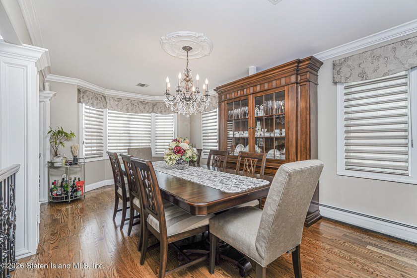 Welcome to 86 West Castor Place, a truly exceptional - photo 24