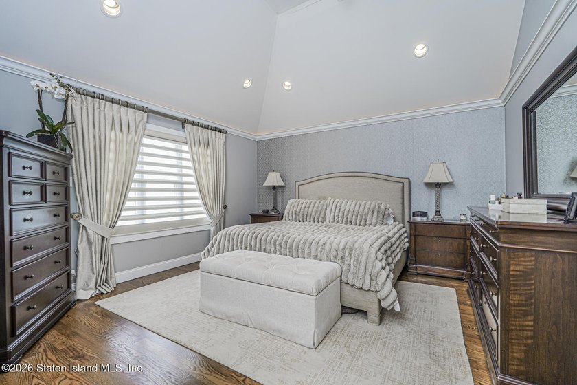 Welcome to 86 West Castor Place, a truly exceptional - photo 32