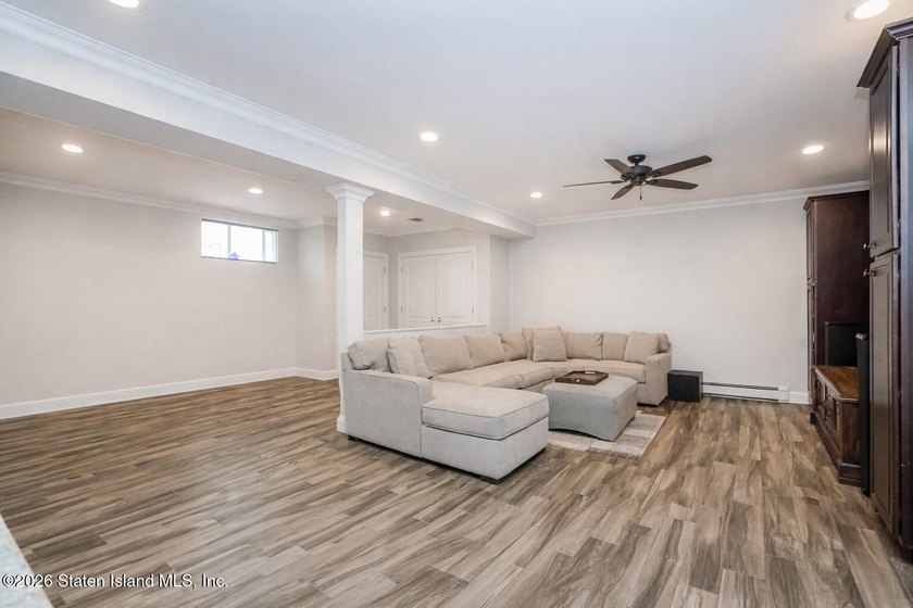 Welcome to 86 West Castor Place, a truly exceptional - photo 41