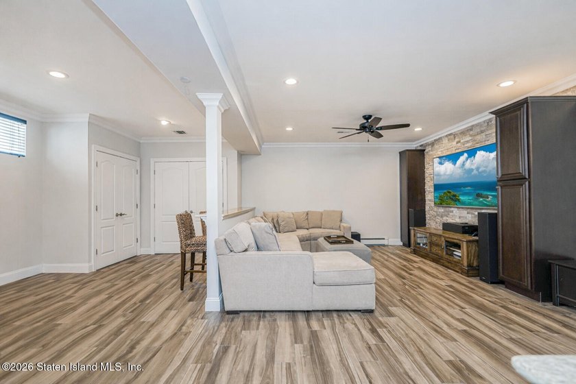 Welcome to 86 West Castor Place, a truly exceptional - photo 42