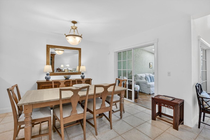 Stunning Boca Raton townhome offering exceptional space &amp; value - photo 7