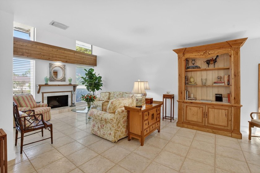 Stunning Boca Raton townhome offering exceptional space &amp; value - photo 8