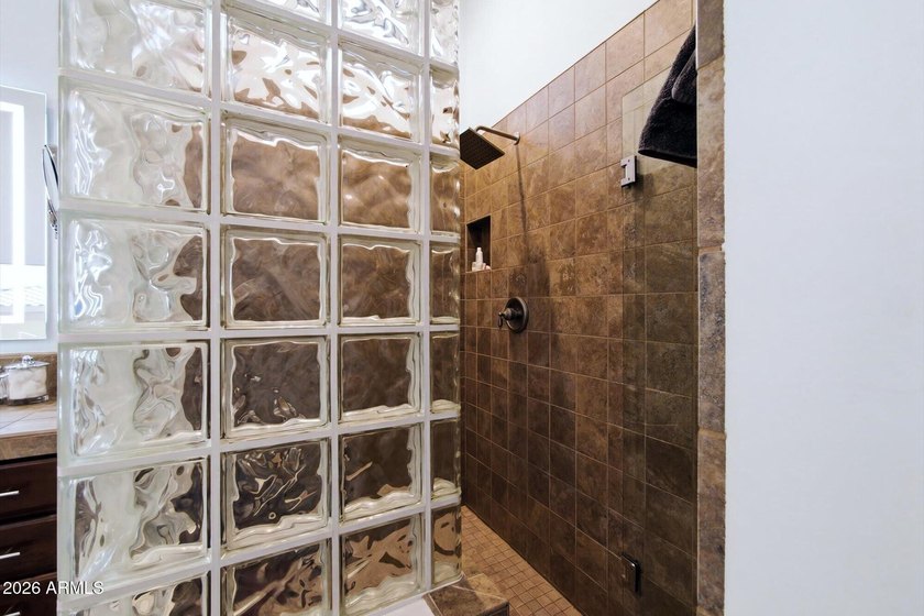 A Masterfully Updated Retreat in Guard-Gated Anthem Country - photo 20