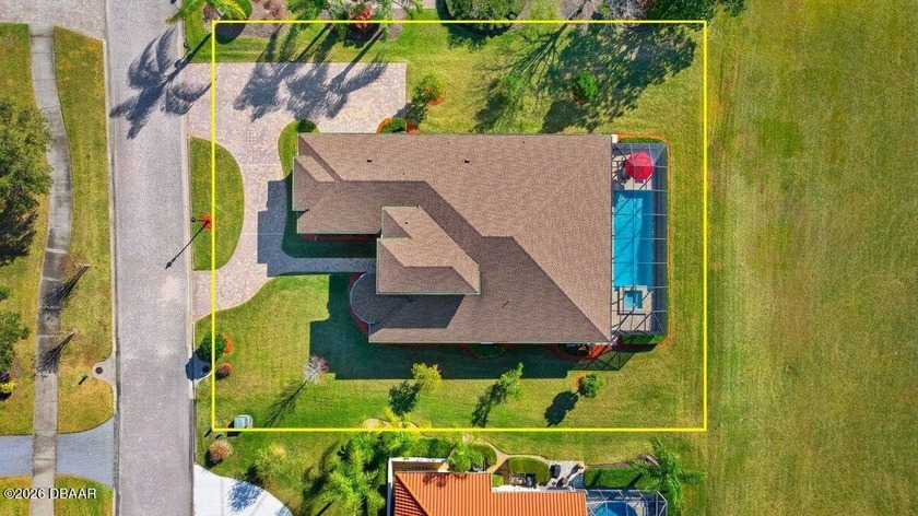 Welcome to 38 Lionspaw Grand, an immaculate Kargar Custom Home - photo 6