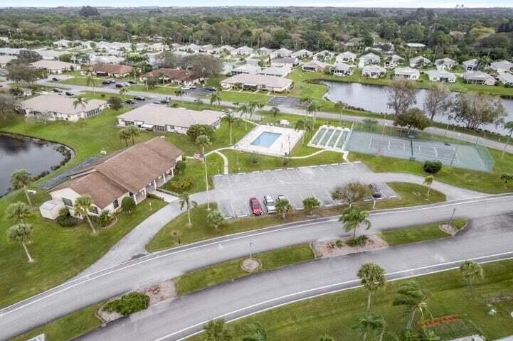 Aggressively priced end-unit waterfront condo offering serene - photo 38