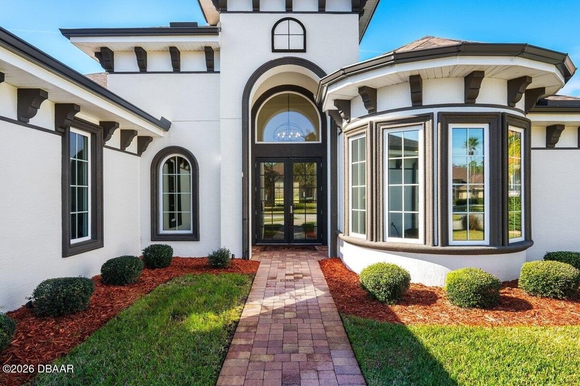 Welcome to 38 Lionspaw Grand, an immaculate Kargar Custom Home - photo 10