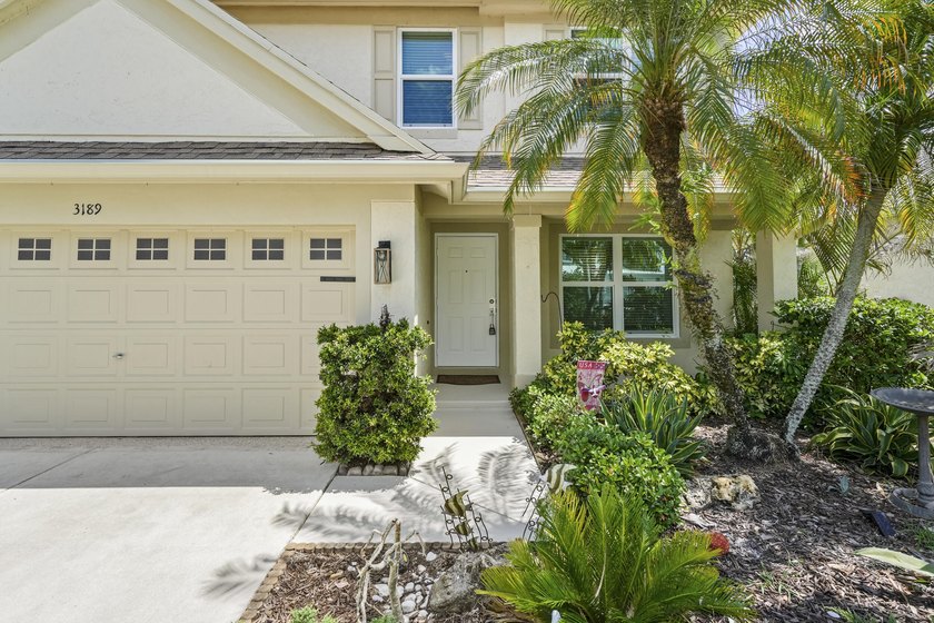 Palm City living at its finest in coveted Palm Pointe! Rarely - photo 3
