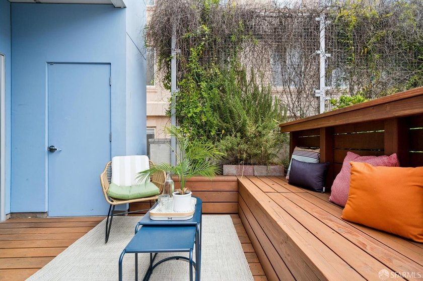 Bright, stylish, and designed for exceptional indoor-outdoor - photo 17
