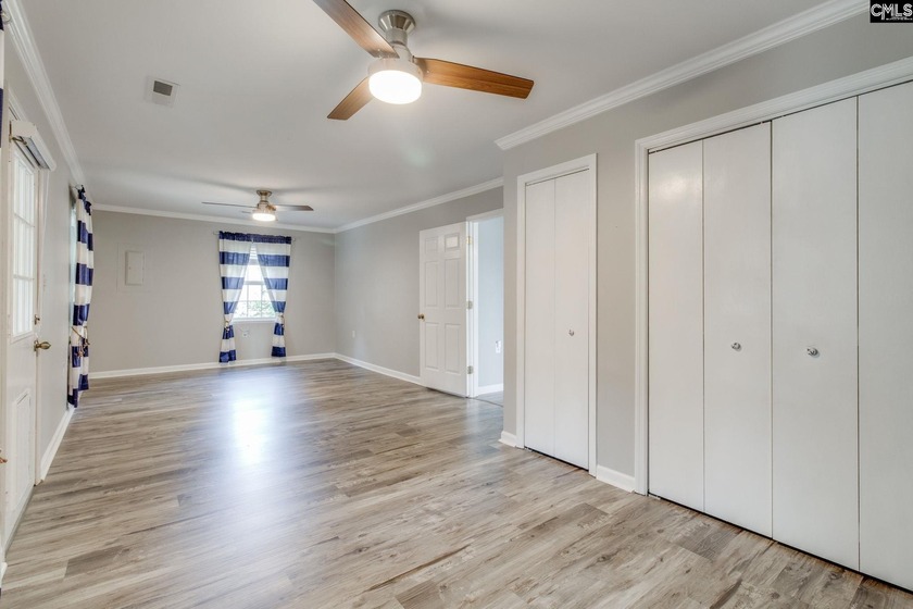 REDUCED!  Recently renovated, large lakefront home. SOLD - photo 22