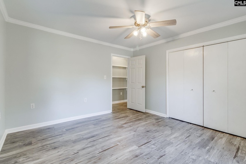 REDUCED!  Recently renovated, large lakefront home. SOLD - photo 24