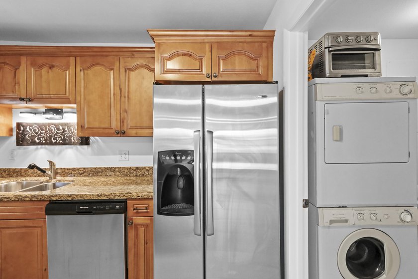 Welcome to the 55+ community of the Colonnades. Exceptional - photo 8