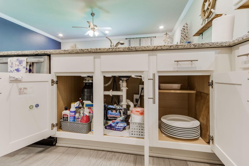 Downtown Pensacola hidden gem! Fully furnished townhome and - photo 12