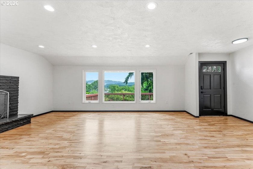 Discover the perfect blend of privacy, versatility, and Columbia - photo 6