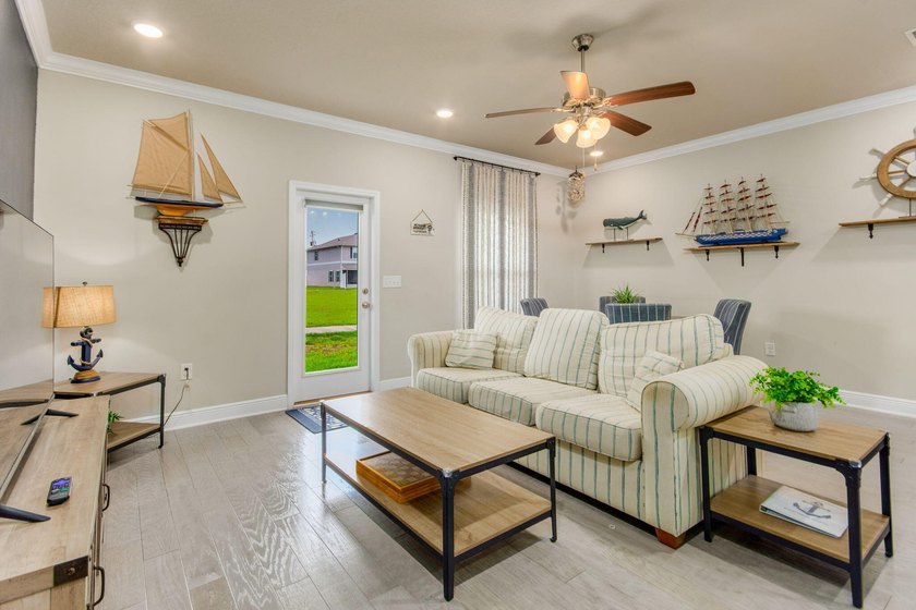 Downtown Pensacola hidden gem! Fully furnished townhome and - photo 40