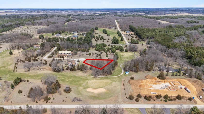 Perfectly positioned along the 14th fairway of the desirable - photo 6
