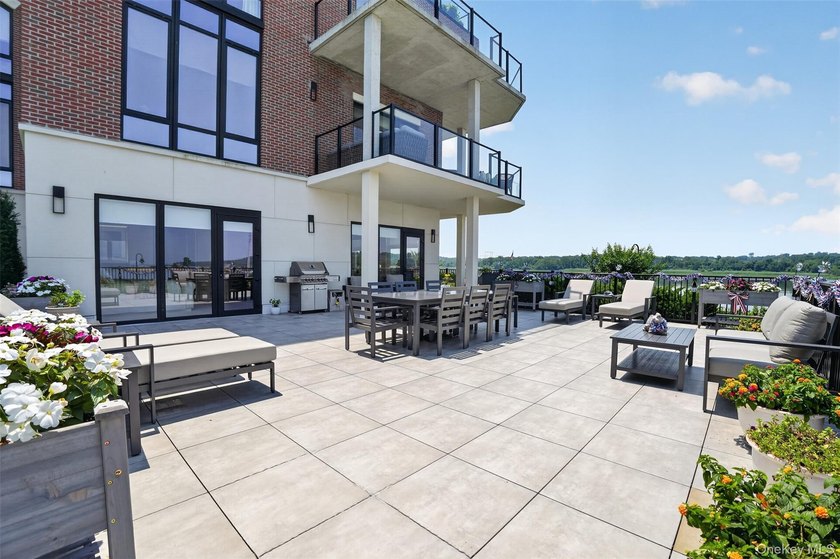 One of the most unique luxury condos at The Residences at Glen - photo 10