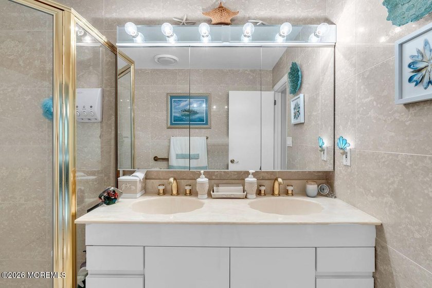 Experience the ultimate waterfront lifestyle from this - photo 31