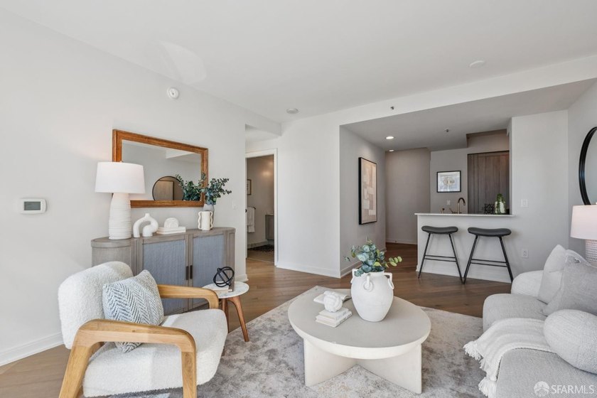 A sophisticated 1-bedroom, 1-bathroom condo at The Harrison - photo 4