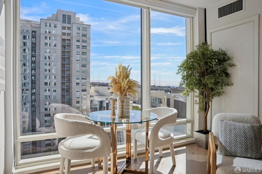 A sophisticated 1-bedroom, 1-bathroom condo at The Harrison - photo 6