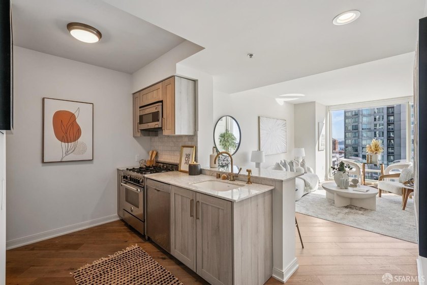 A sophisticated 1-bedroom, 1-bathroom condo at The Harrison - photo 7