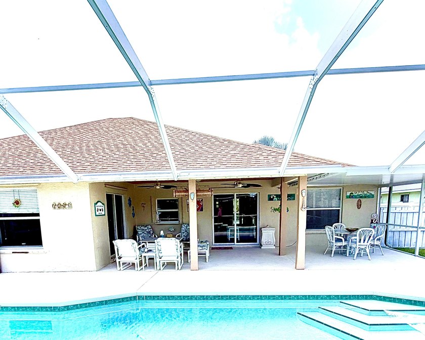 Welcome to this inviting three-bedroom, two-bathroom - photo 15