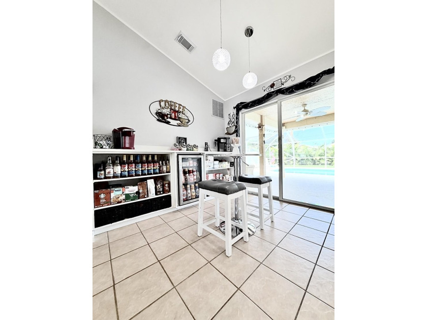 Welcome to this inviting three-bedroom, two-bathroom - photo 29
