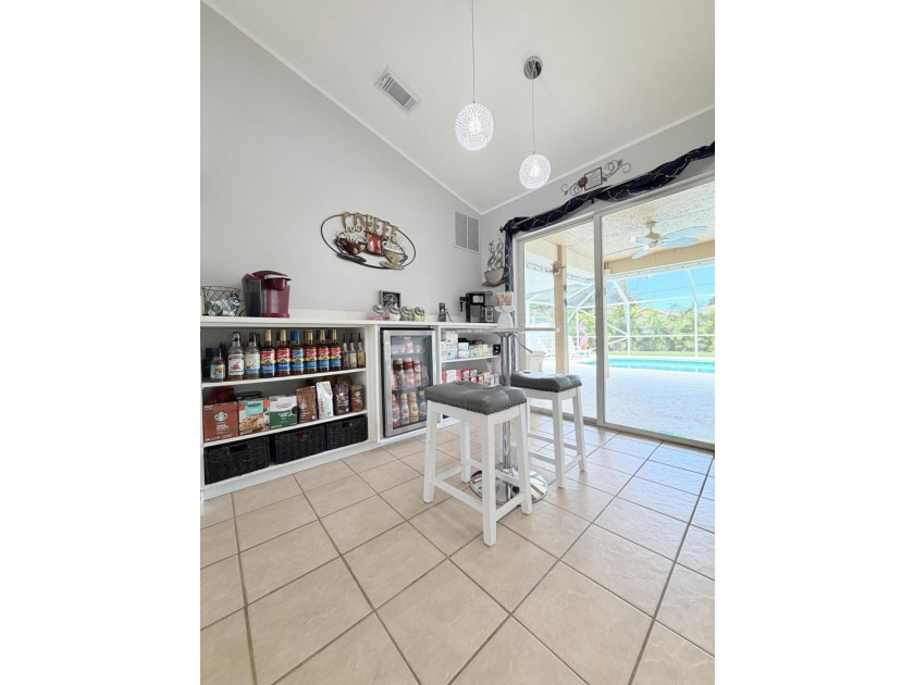 Welcome to this inviting three-bedroom, two-bathroom - photo 34