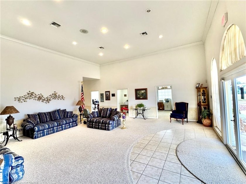 Located in the heart of Sebring, this 6,816sf building sits on 1 - photo 8