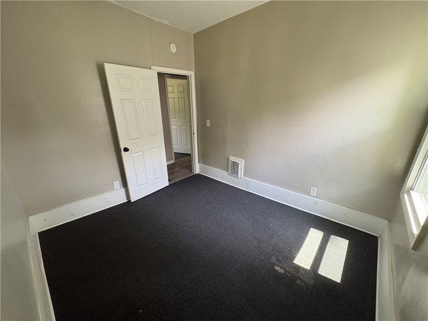 Another Rockin' Rochester Property! Solid duplex opportunity - photo 18
