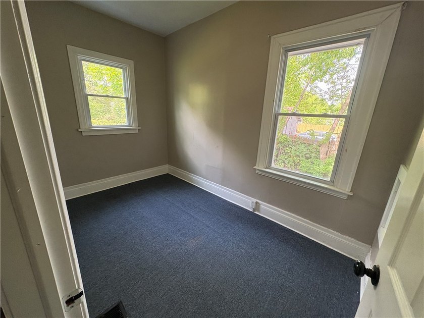 Another Rockin' Rochester Property! Solid duplex opportunity - photo 19