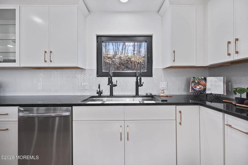 From its private hilltop setting, this exceptional residence - photo 7