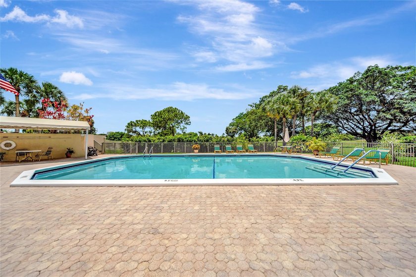 MOTIVATED SELLER! LARGE PRICE REDUCTION ! This Unit is ready for - photo 39