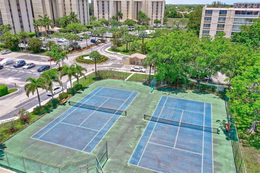 MOTIVATED SELLER! LARGE PRICE REDUCTION ! This Unit is ready for - photo 41