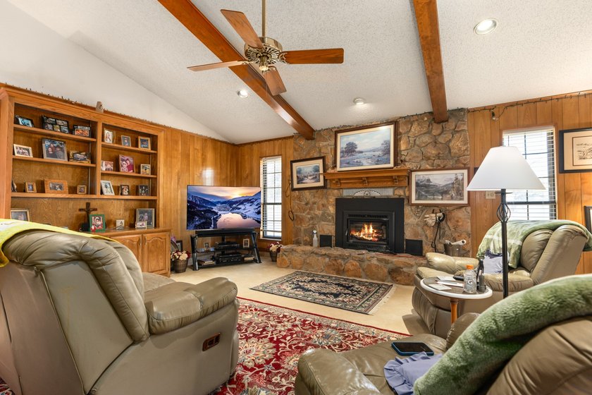 3.7 scenic acres, an impressive workshop, and just minutes from - photo 11
