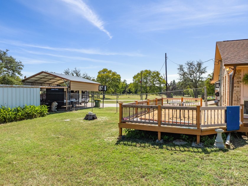 3.7 scenic acres, an impressive workshop, and just minutes from - photo 34