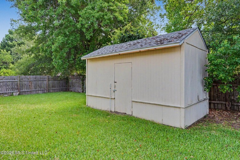 HUGE PRICE IMPROVEMENT! Your search ends here! Renovated home in - photo 20