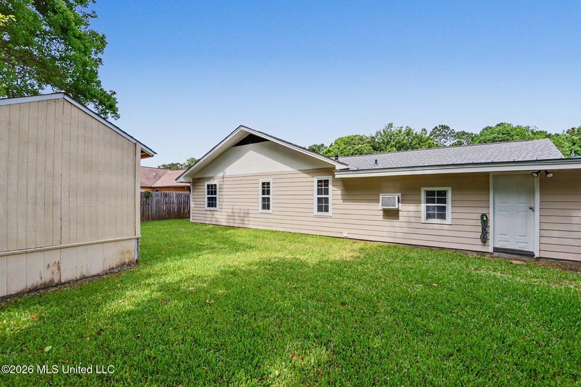 HUGE PRICE IMPROVEMENT! Your search ends here! Renovated home in - photo 21