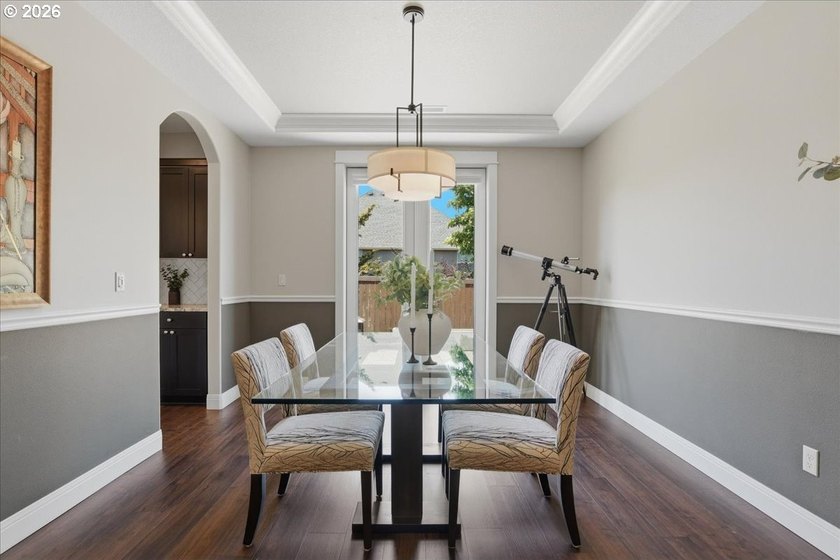 Beautifully appointed Pacific Lifestyle home featuring 3 - photo 6