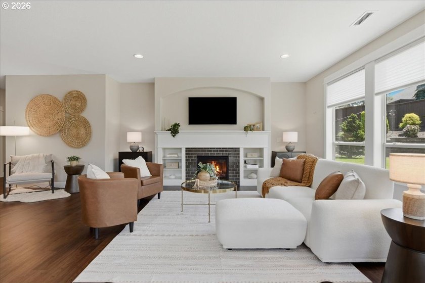 Beautifully appointed Pacific Lifestyle home featuring 3 - photo 8