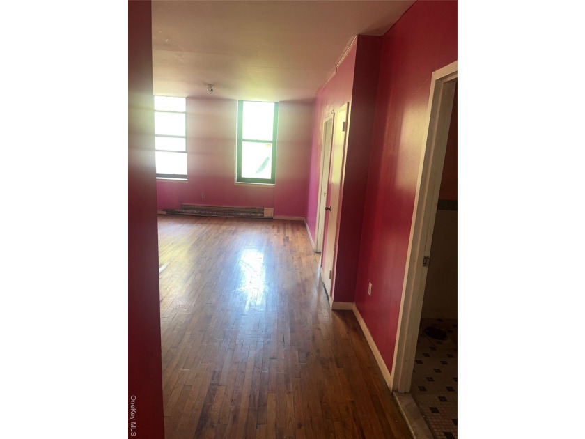 Spacious 2-bedroom, 1-bath co-op located on the 3rd floor of a - photo 8