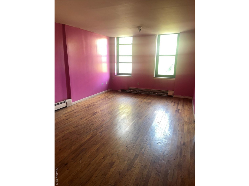 Spacious 2-bedroom, 1-bath co-op located on the 3rd floor of a - photo 9