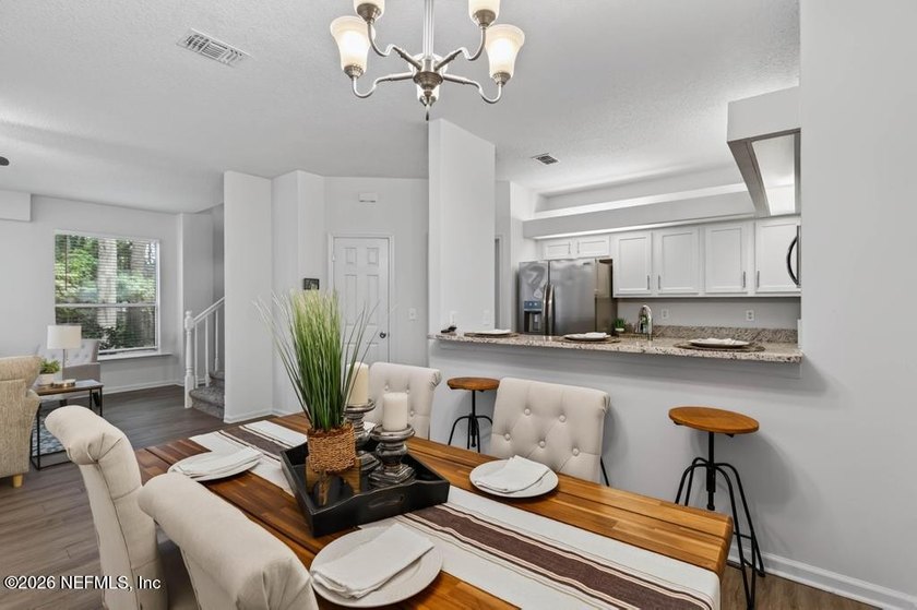 3-bedroom, 2-bath two-story home featuring granite countertops - photo 22