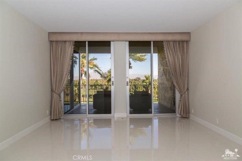 Desert Island Designer Penthouse for LEASE! This exceptional - photo 8
