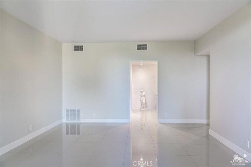 Desert Island Designer Penthouse for LEASE! This exceptional - photo 9