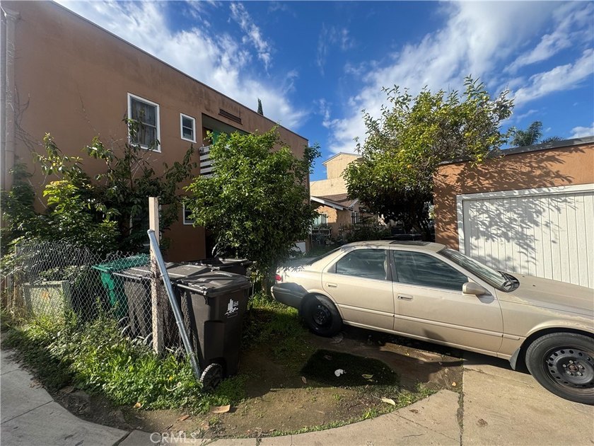 Spacious Four-Unit Long Beach Investment Opportunity Featuring - photo 3
