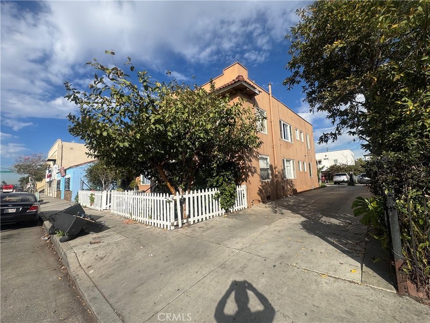 Spacious Four-Unit Long Beach Investment Opportunity Featuring - photo 4