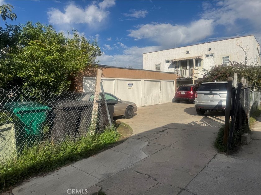 Spacious Four-Unit Long Beach Investment Opportunity Featuring - photo 5