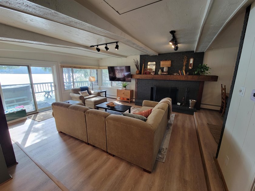 Little Hills Lake year-round vacation home offers a well-managed - photo 3