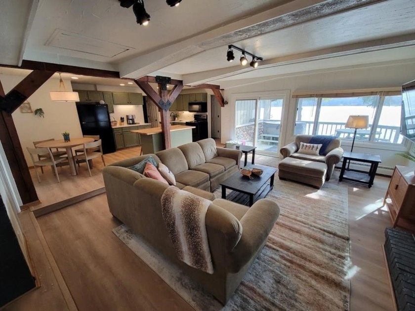 Little Hills Lake year-round vacation home offers a well-managed - photo 4