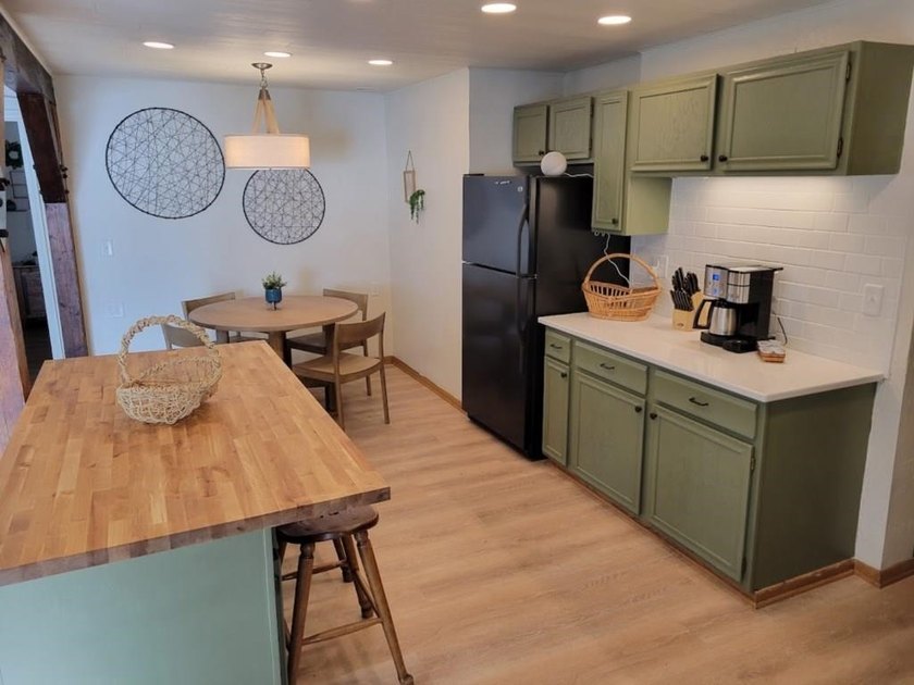 Little Hills Lake year-round vacation home offers a well-managed - photo 8